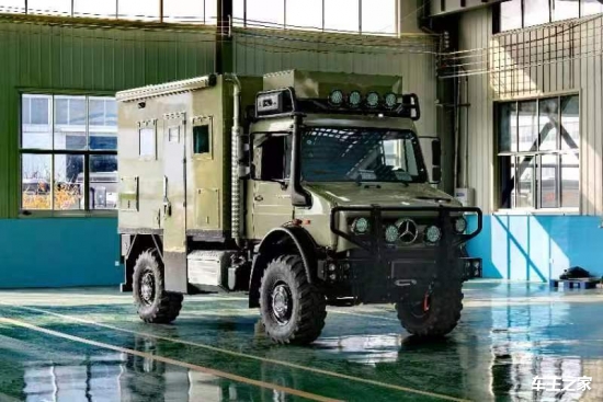 23款乌尼莫克U4023 U50底盘现车越野之王霸IM电竞气来袭(图4)