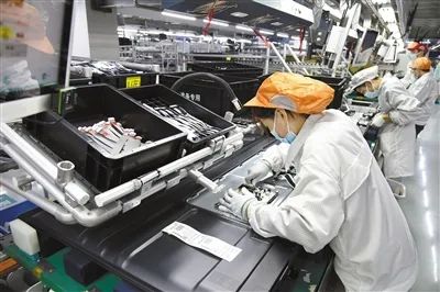 人民日报整版聚焦山东：“IM电竞一带一路”媒体考察团来到山东都看到了什么？(图3)