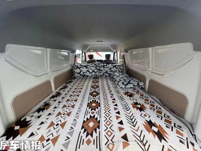 不到7万的钓鱼床车！水电全齐还带双人床完全是房车里的老头乐(图7)