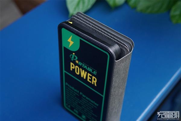 Porable太阳能充电板移动电源上手：最大功率10W(图6)