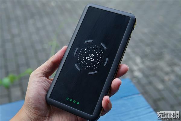 Porable太阳能充电板移动电源上手：最大功率10W(图19)