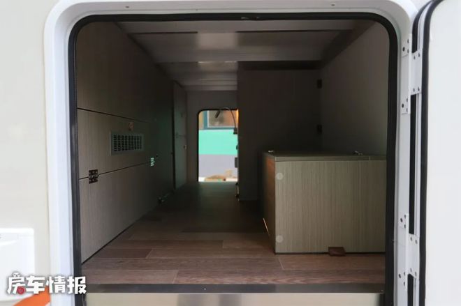 不再为电发愁！30多万的江淮新能源房车油电混动还带25度电(图4)