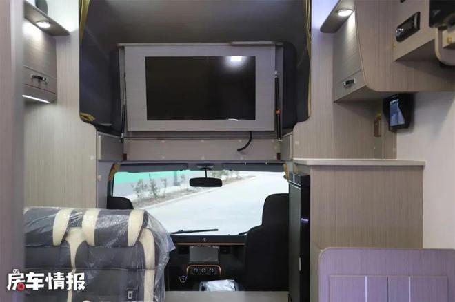不再为电发愁！30多万的江淮新能源房车油电混动还带25度电(图10)
