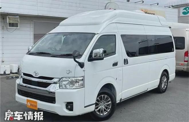 国内引入必火！新款丰田海IM电竞狮房车内部设计和家里一样太实用了(图1)