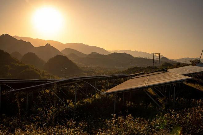 绿色蝶变！比亚迪太阳能让“石头山”绽放“太阳花”(图4)