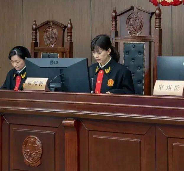 男子因邻居太阳能板掉落砸断树枝纠纷法院裁决赔偿58000元(图6)